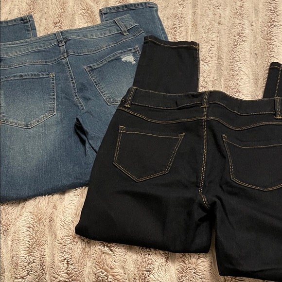 d. jeans Women's Denim and Black Skinny Jeans - Picture 6 of 6